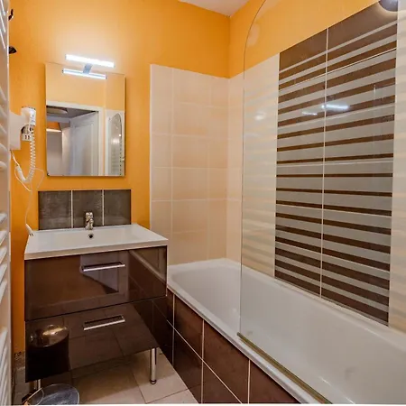 Le Calme De Ax Apartamento *